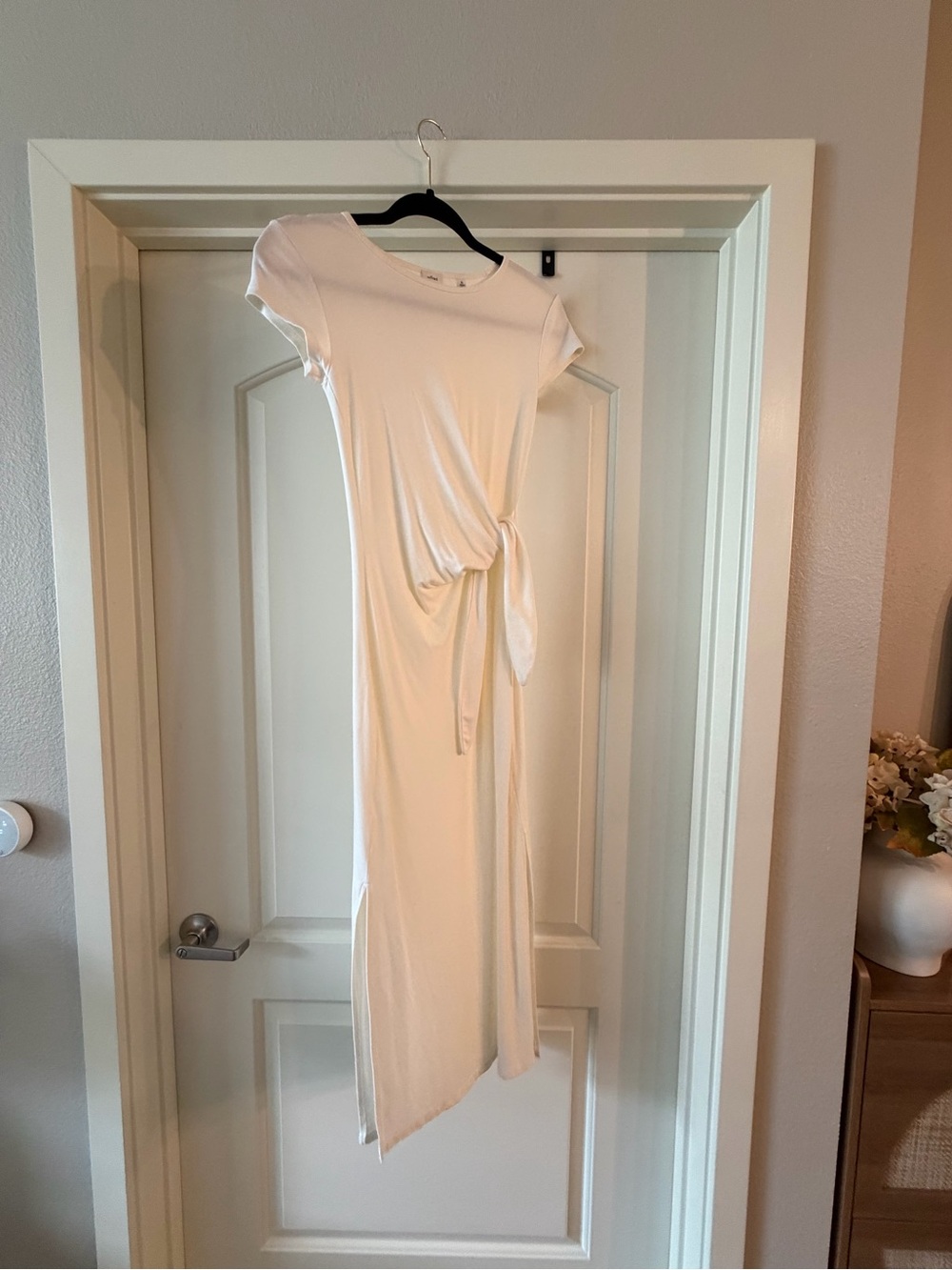 Aritzia white Wilfred knot dress